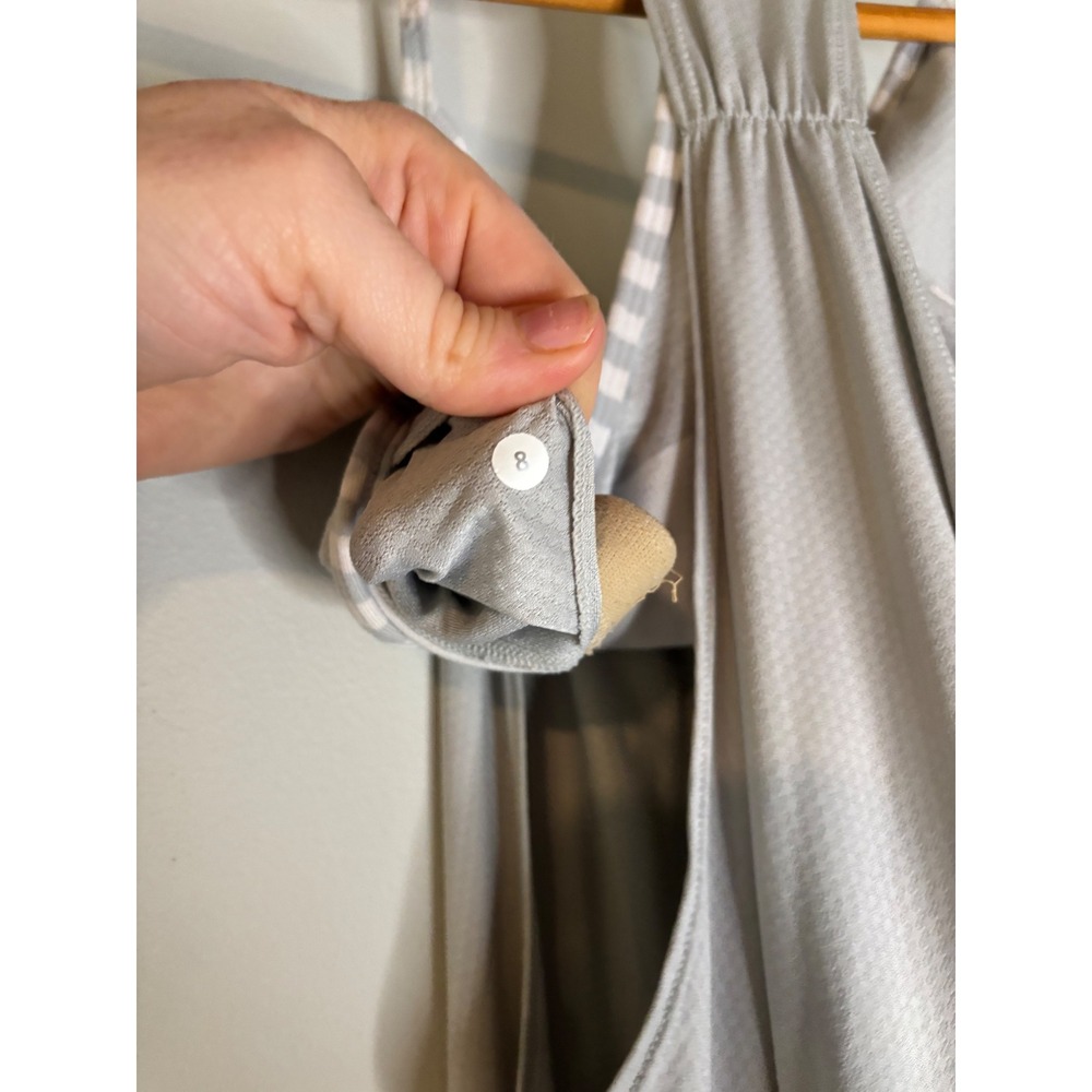 Lululemon No Limits Tank Top Gray White Stripe Built In Bra Womens 8 - Picture 5 of 5